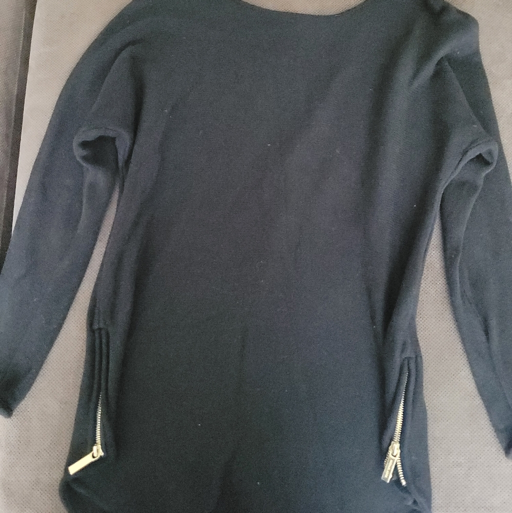 Michael Kors Size Medium sweater shirt with side zippers